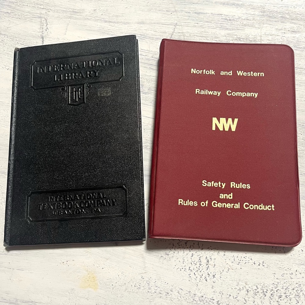 Vintage Railway & Locomotive Handbooks (1945/1981).